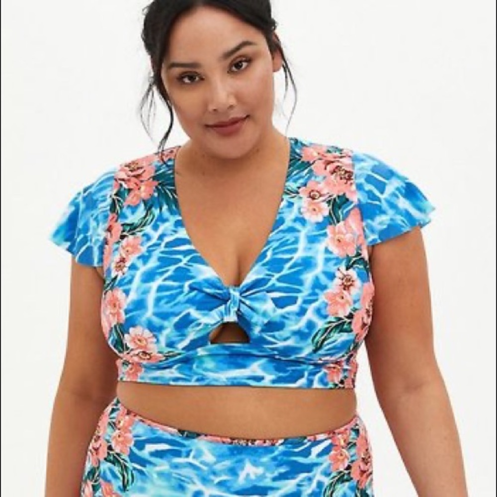 Floral sleeve swim top 3 torrid